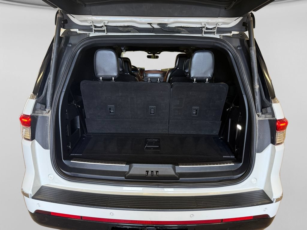 Used 2023 Lincoln Navigator Reserve AWD/4WD image 45