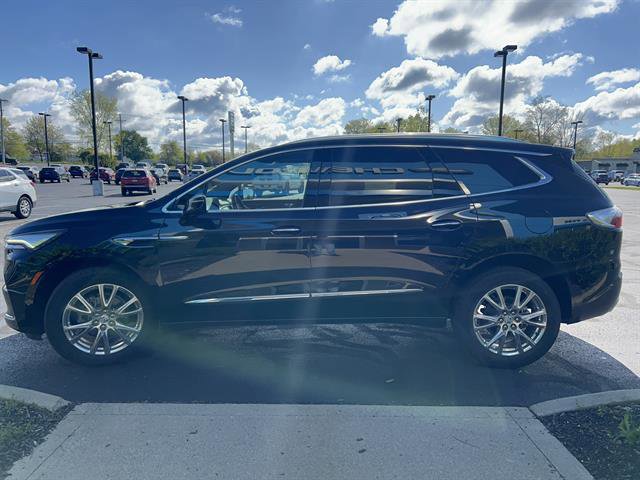 Used 2023 Buick Enclave Premium w/ Experience Buick Package AWD/4WD image 4