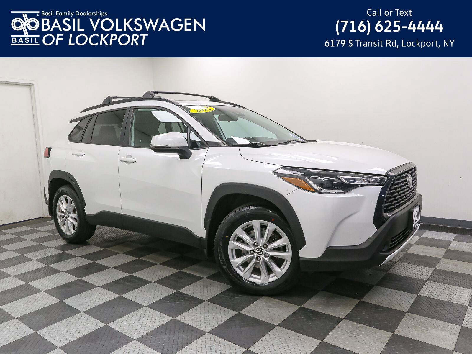 Used 2022 Toyota Corolla Cross LE w/ Moonroof Package AWD/4WD image 1