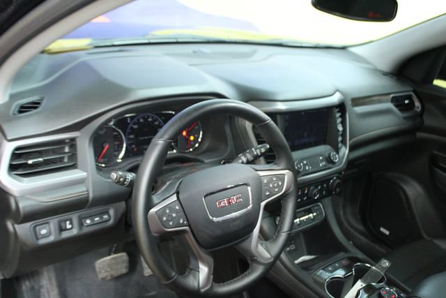 Used 2023 GMC Acadia AT4 w/ GMC Pro Grade Package AWD/4WD image 14
