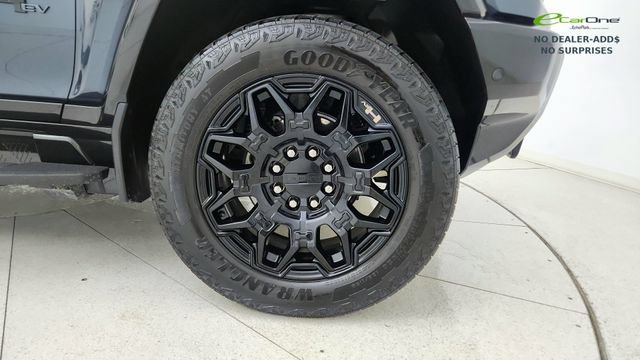 Used 2025 GMC Hummer EV 3X w/ LPO, Illumination Package AWD/4WD image 60