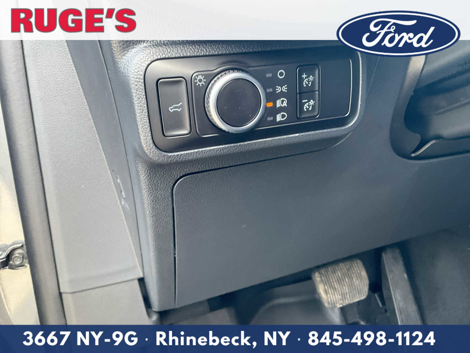 Used 2026 Ford Explorer Active AWD/4WD image 17