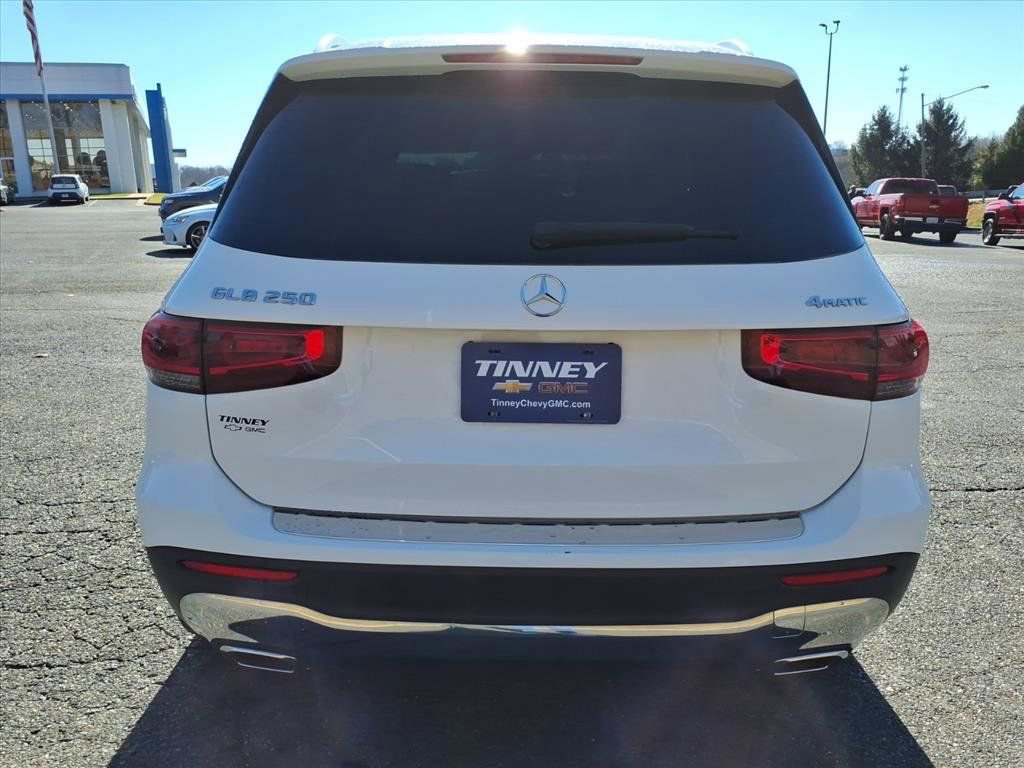 Used 2022 Mercedes-Benz GLB 250 GLB 250 image 4