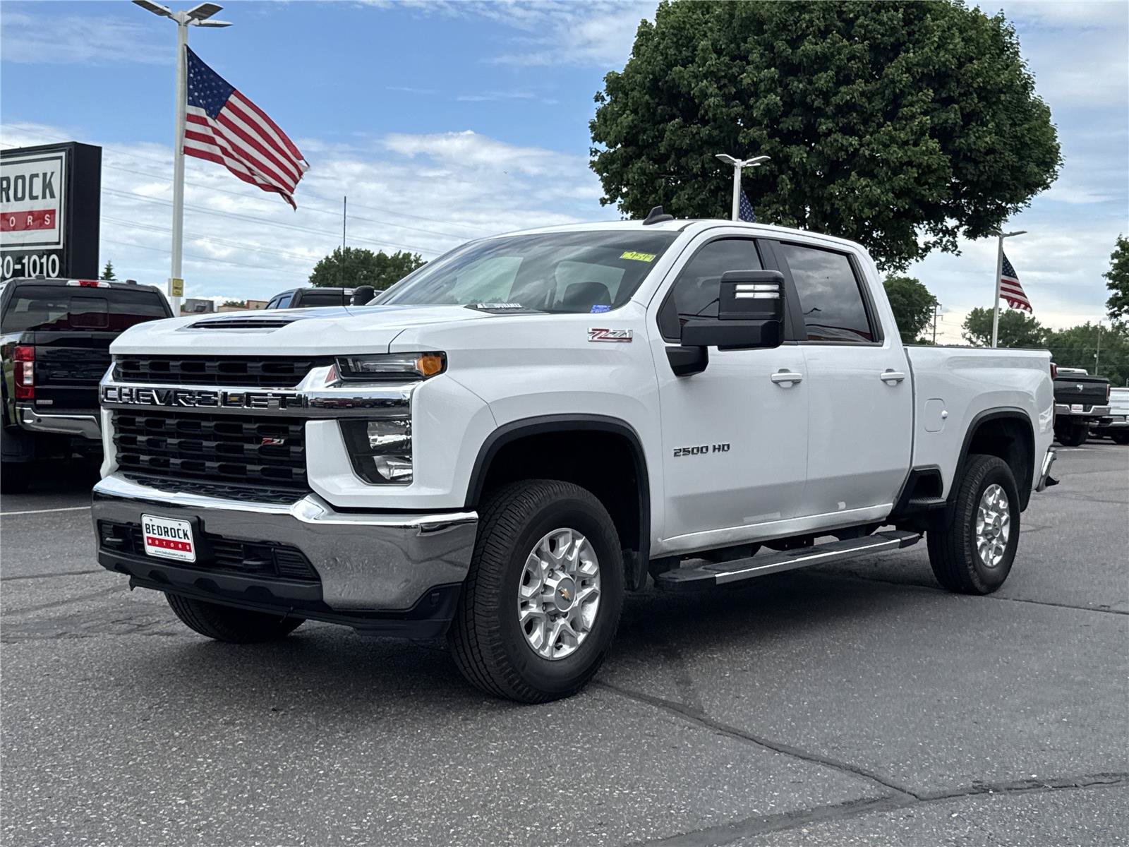 Used 2021 Chevrolet Silverado 2500 LT w/ Z71 Off-Road Package AWD/4WD image 3