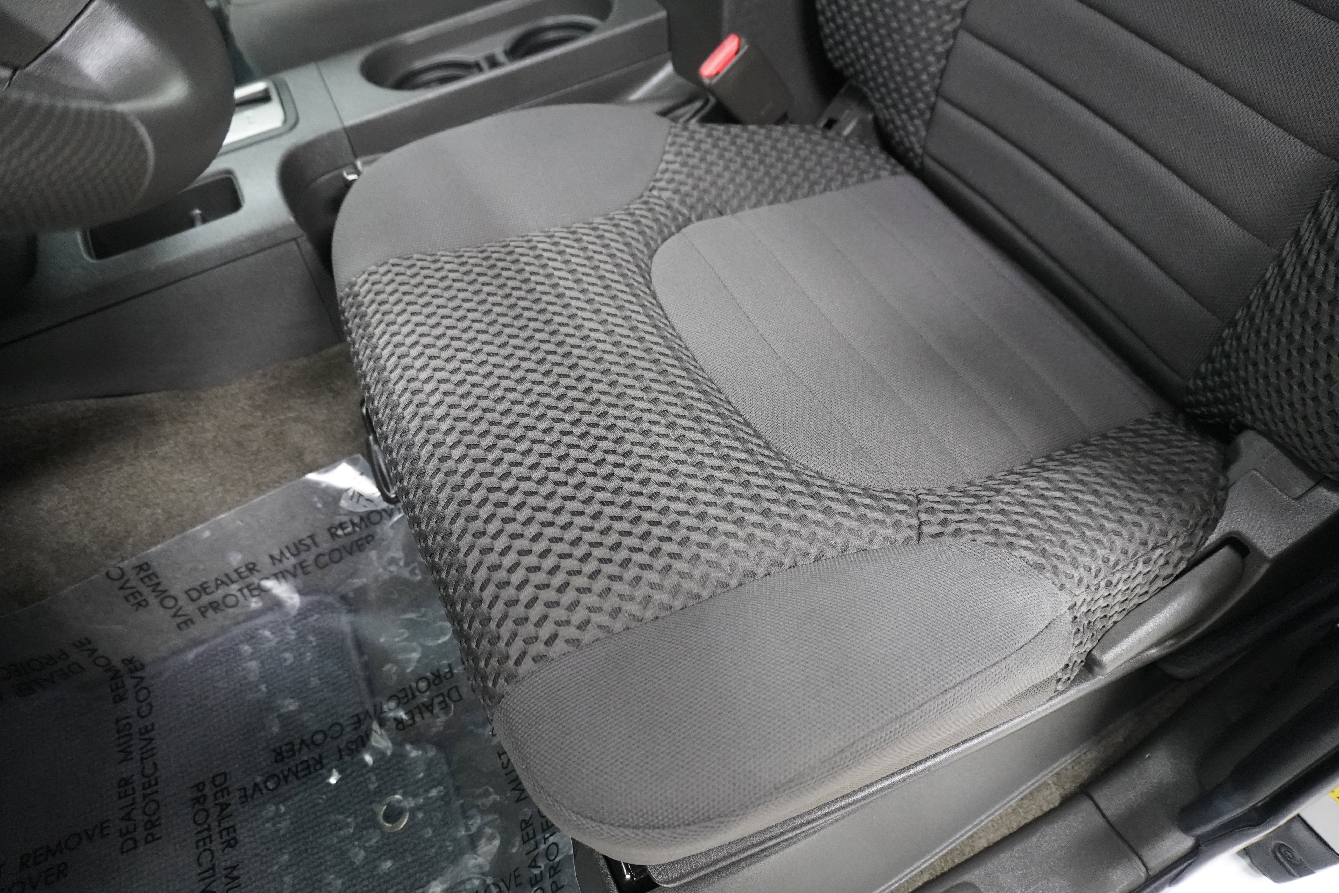 Used 2013 Nissan Frontier SV image 11