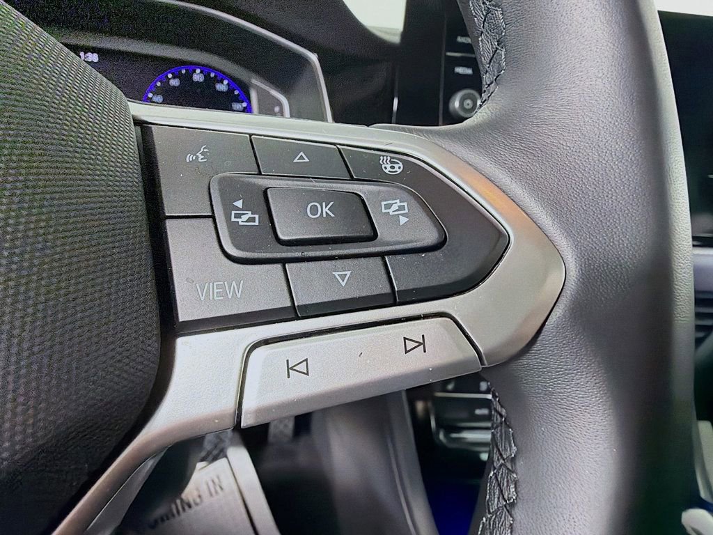 Used 2025 Volkswagen Jetta SEL image 12