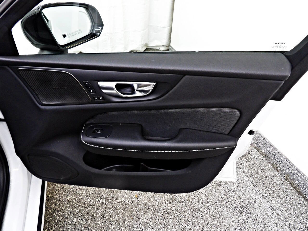 Used 2024 Volvo S60 B5 Plus image 11