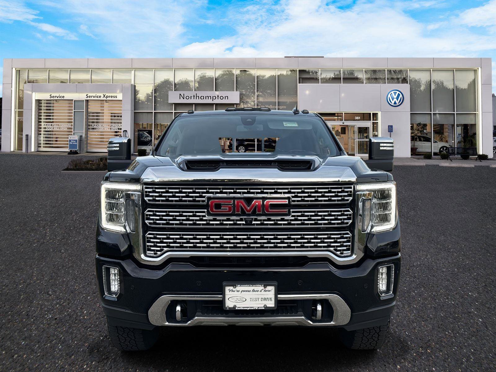 Used 2022 GMC Sierra 2500 Denali image 2
