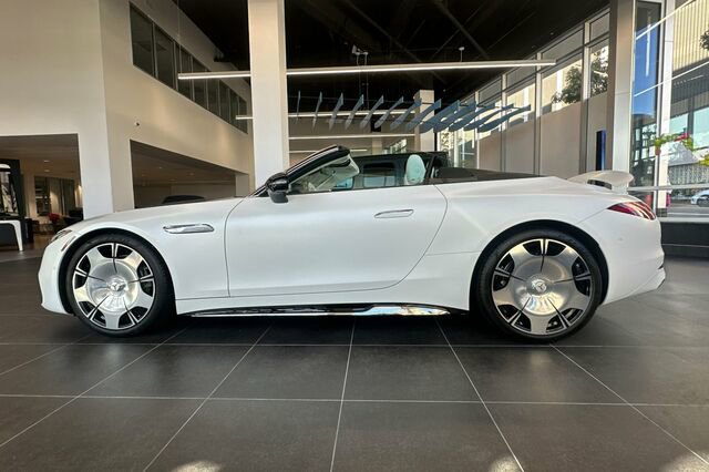 New 2026 Mercedes-Benz Maybach SL 680 image 7