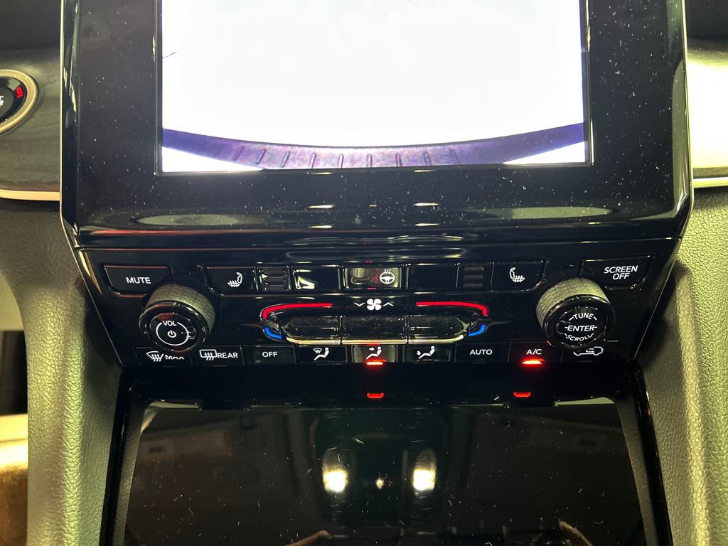 Used 2022 Jeep Grand Cherokee L Limited image 19