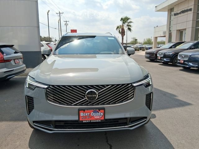 New 2026 Volvo XC90 B6 Plus w/ Protection Package Premier AWD/4WD image 2