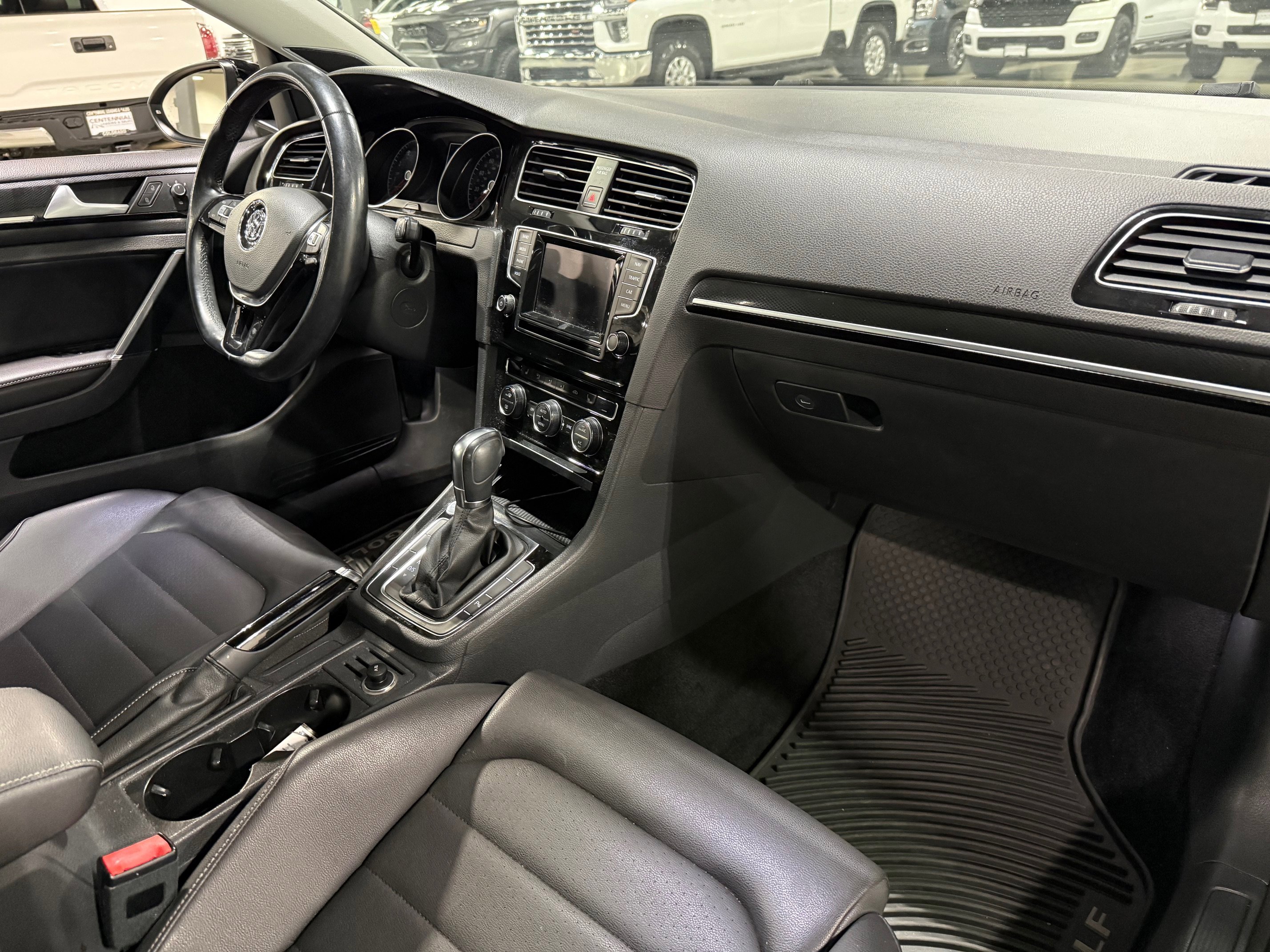 Used 2015 Volkswagen Golf SEL image 11