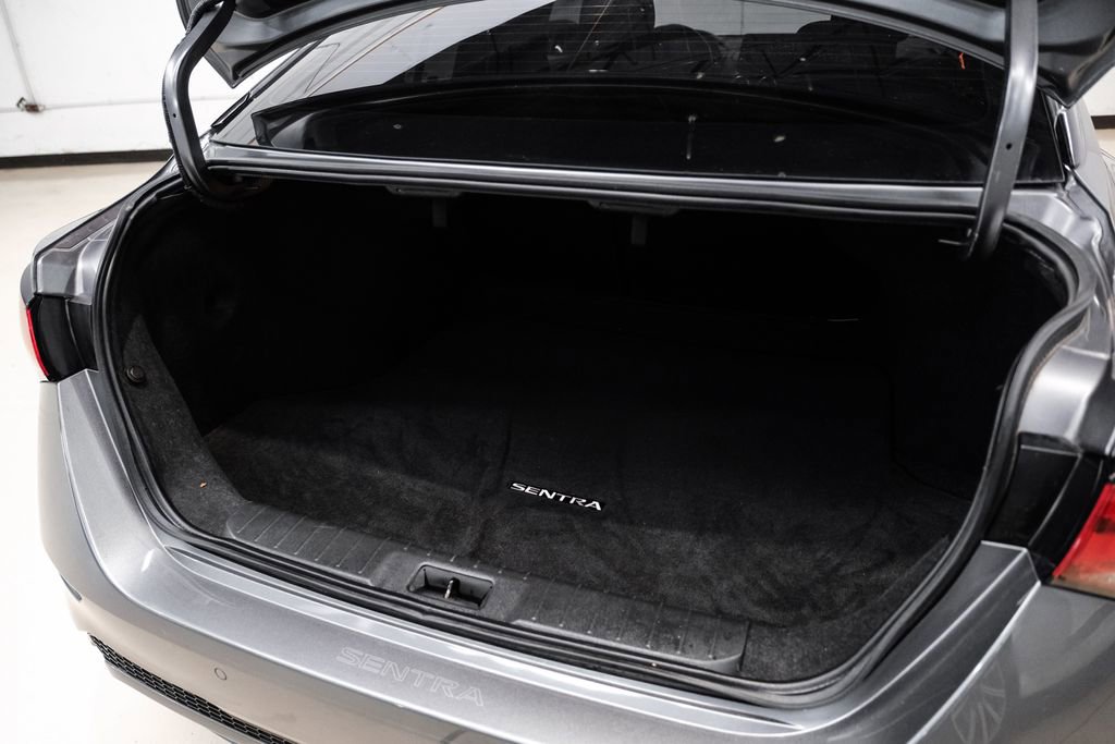 Used 2023 Nissan Sentra SR w/ Trunk Package image 51