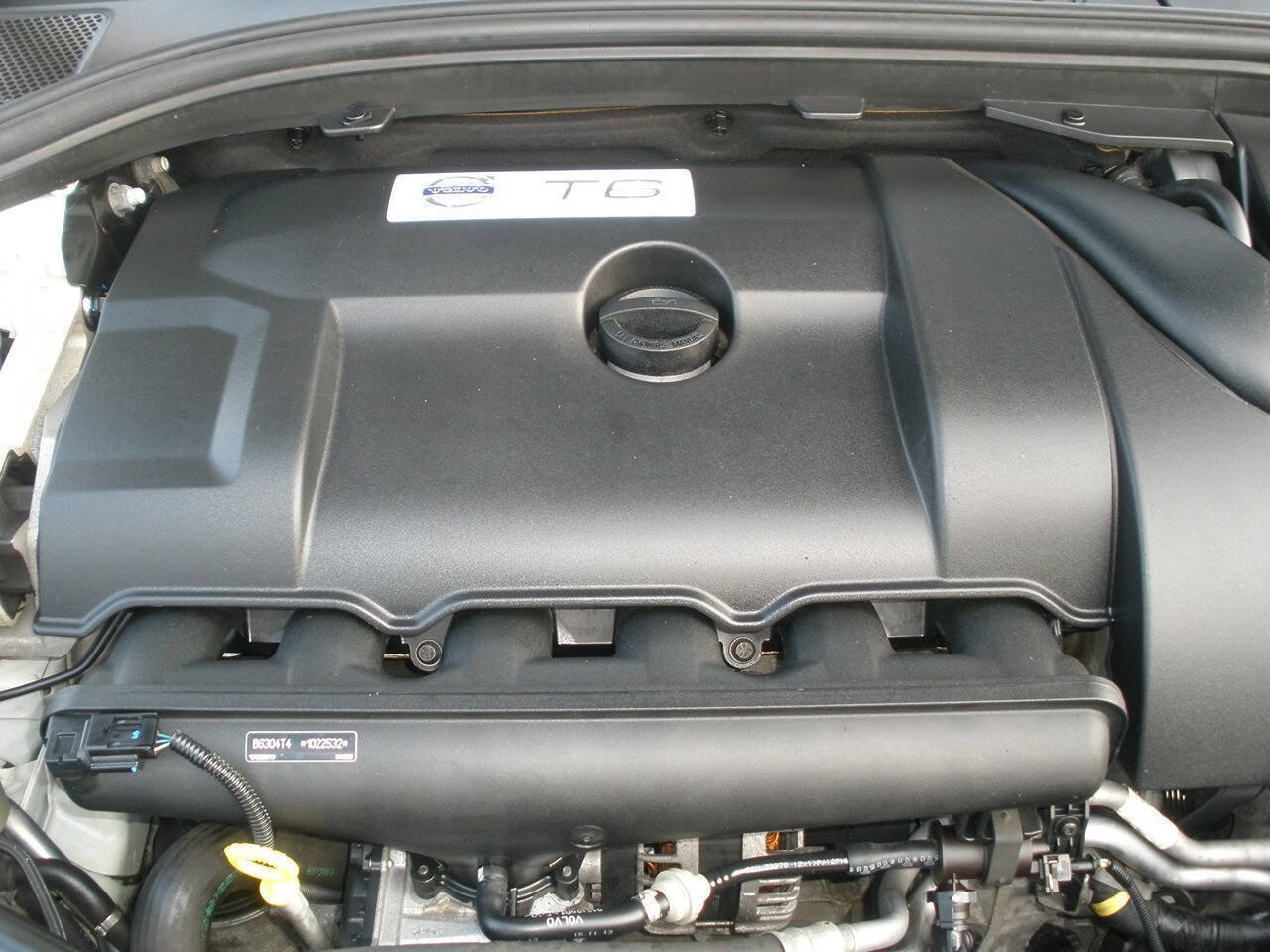 Used 2015 Volvo XC60 T6 R-Design Platinum AWD/4WD image 13