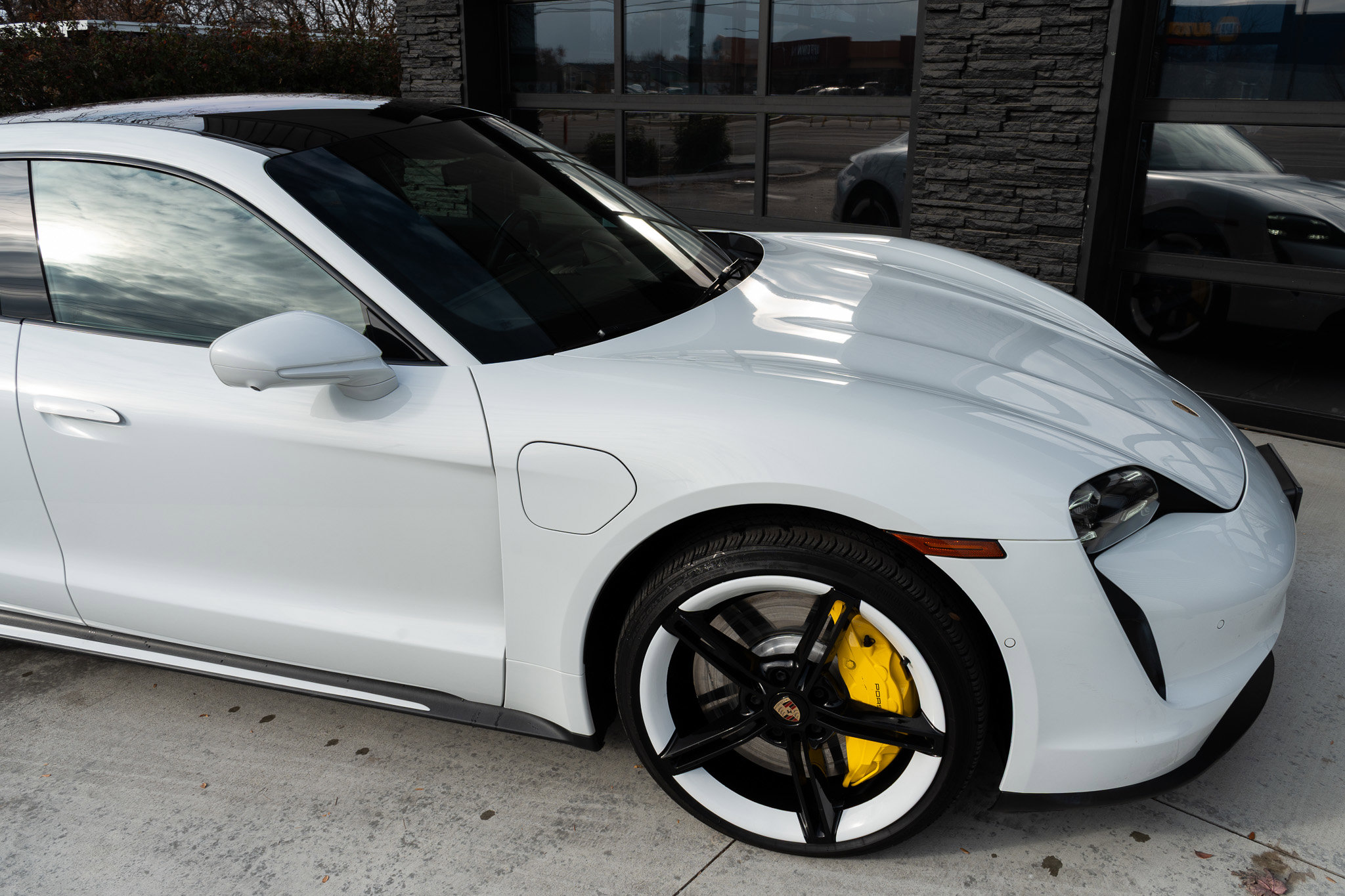 Used 2020 Porsche Taycan 4S image 13