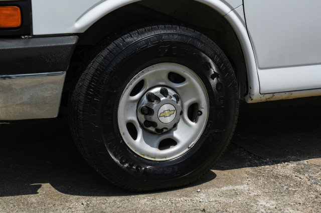 Used 2015 Chevrolet Express 2500 LT w/ LT Preferred Equipment Group RWD image 49