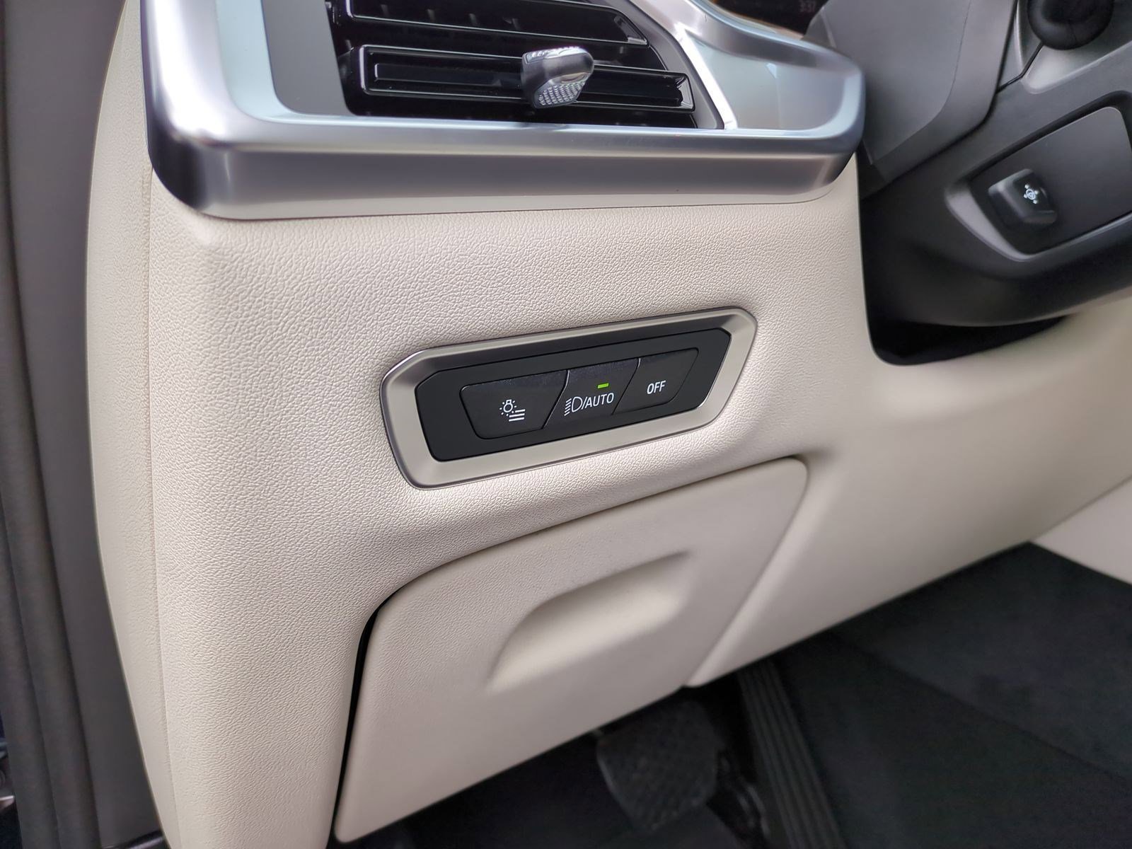 Used 2026 BMW X7 xDrive40i image 17