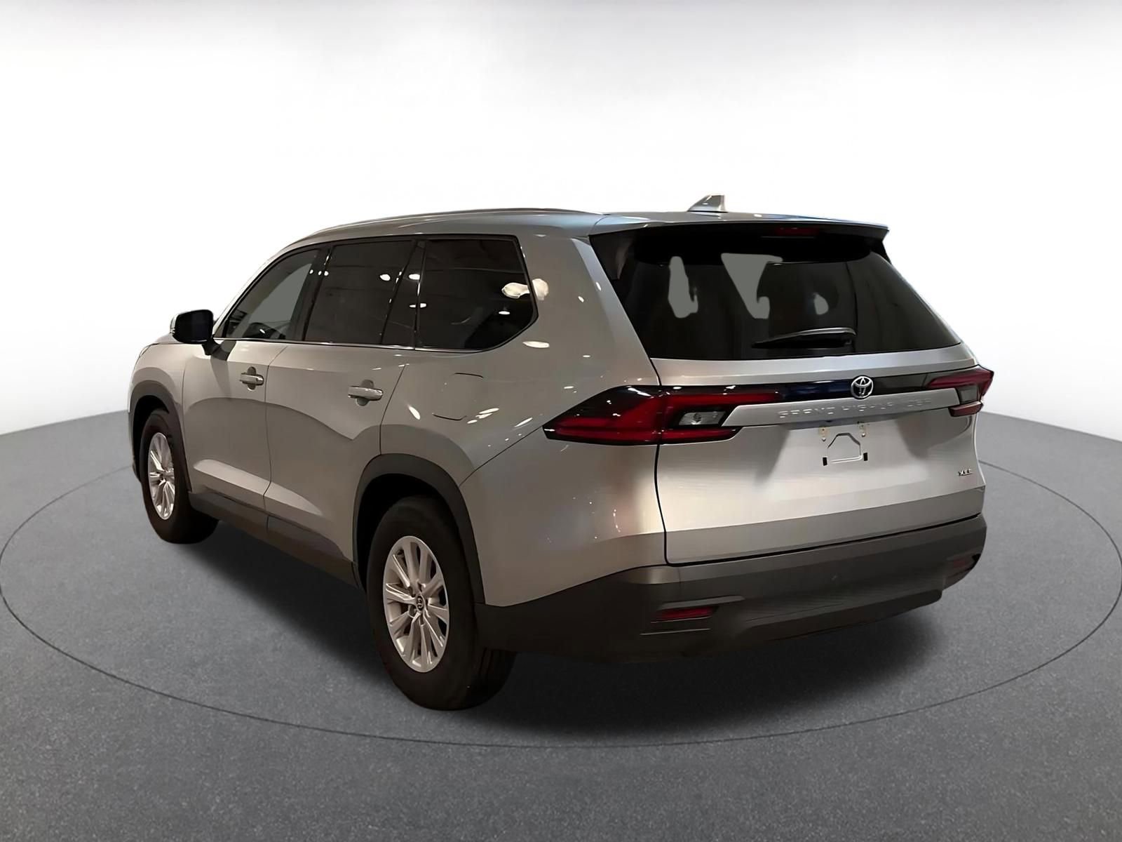 Used 2025 Toyota Grand Highlander FWD image 11