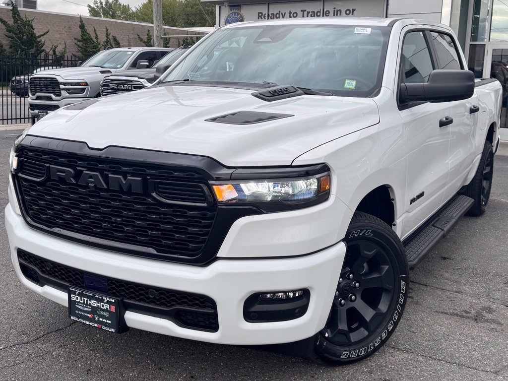 New 2026 RAM 1500 Express AWD/4WD image 3