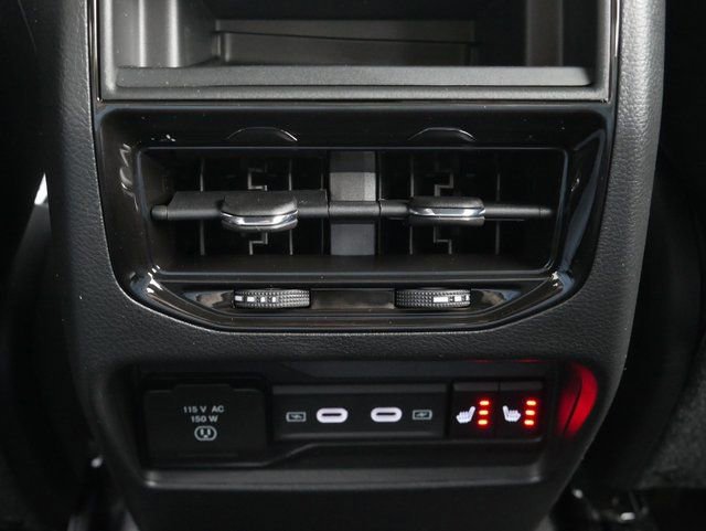 New 2026 Jeep Grand Cherokee Limited w/ Luxury Tech Group II AWD/4WD image 21
