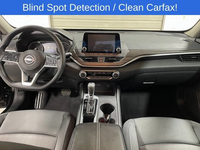 Used 2025 Nissan Altima 2.5 SV FWD image 13