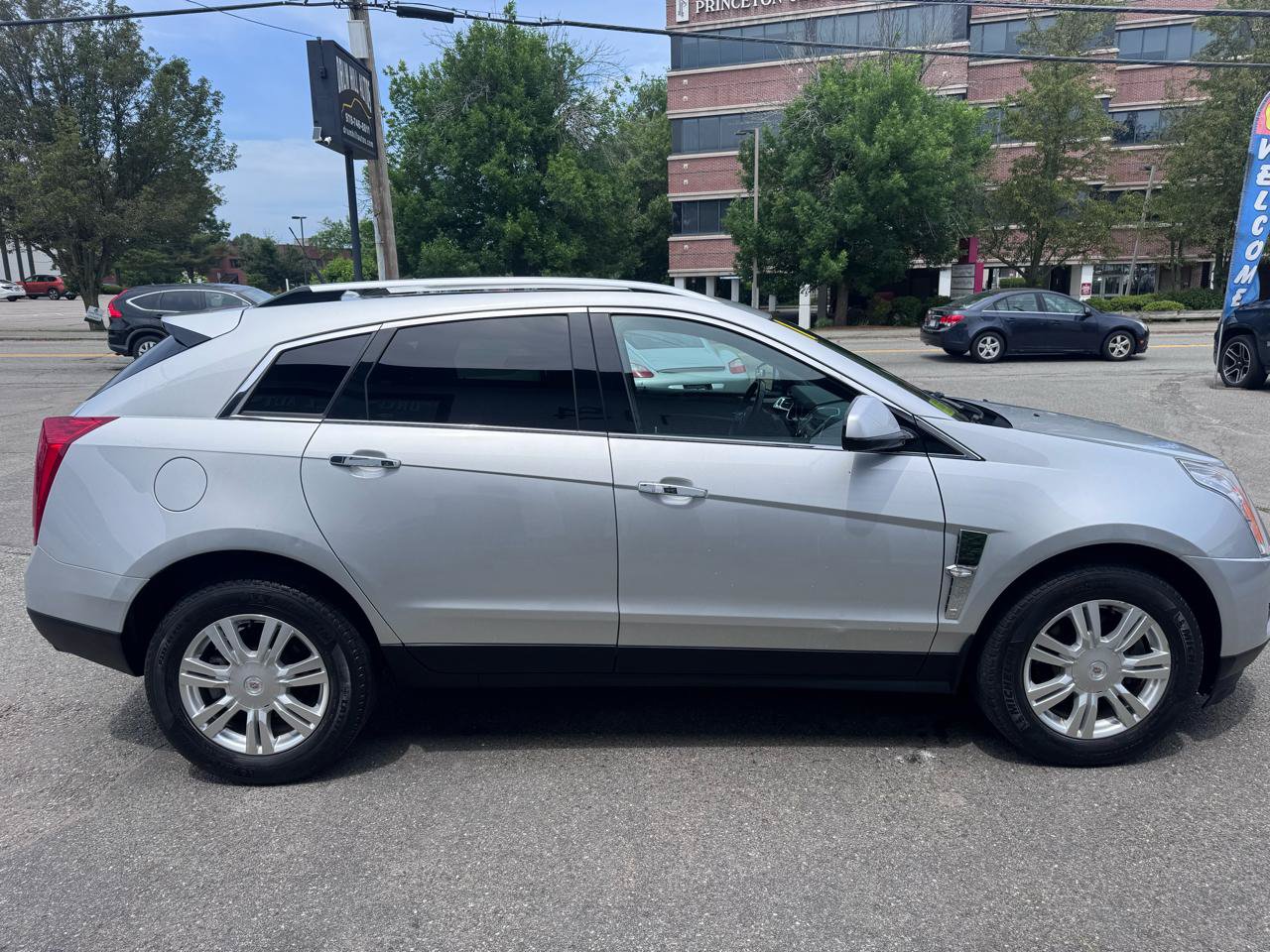 Used 2011 Cadillac SRX Luxury AWD/4WD image 6