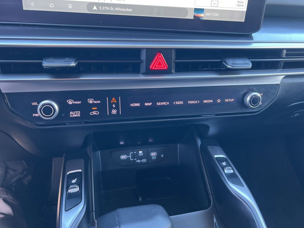 Certified 2025 Kia Sorento S image 54