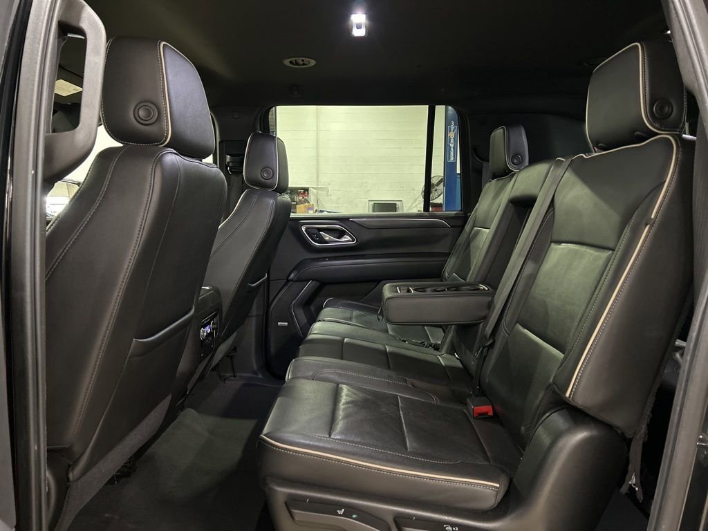 Used 2021 GMC Yukon XL SLT image 38