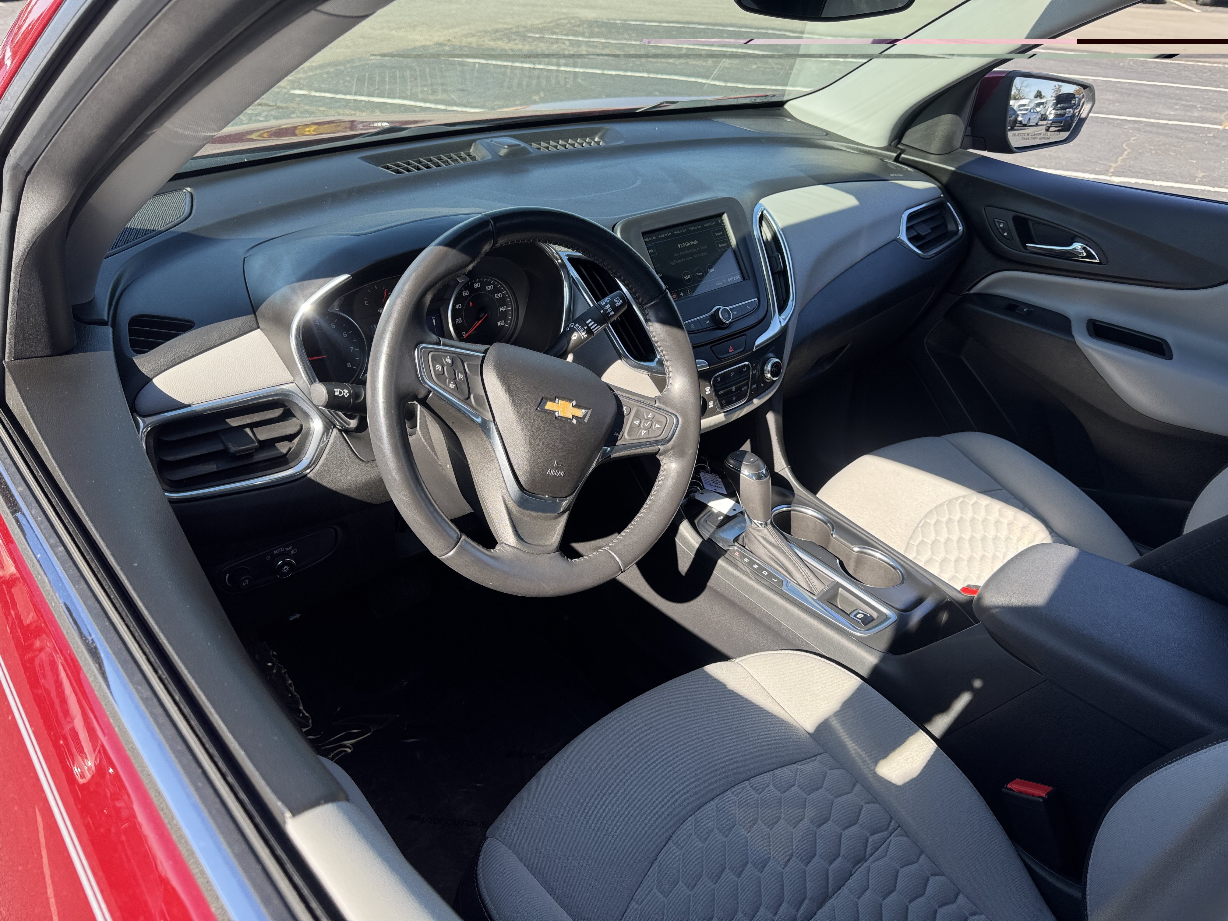 Used 2019 Chevrolet Equinox LT FWD image 5