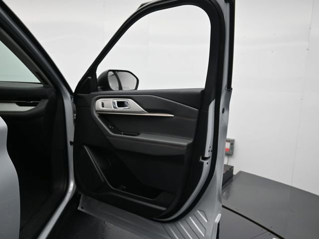 New 2026 Ford Explorer Active image 29