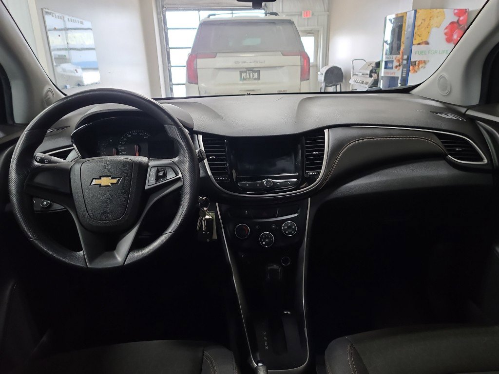 Used 2018 Chevrolet Trax LS image 12
