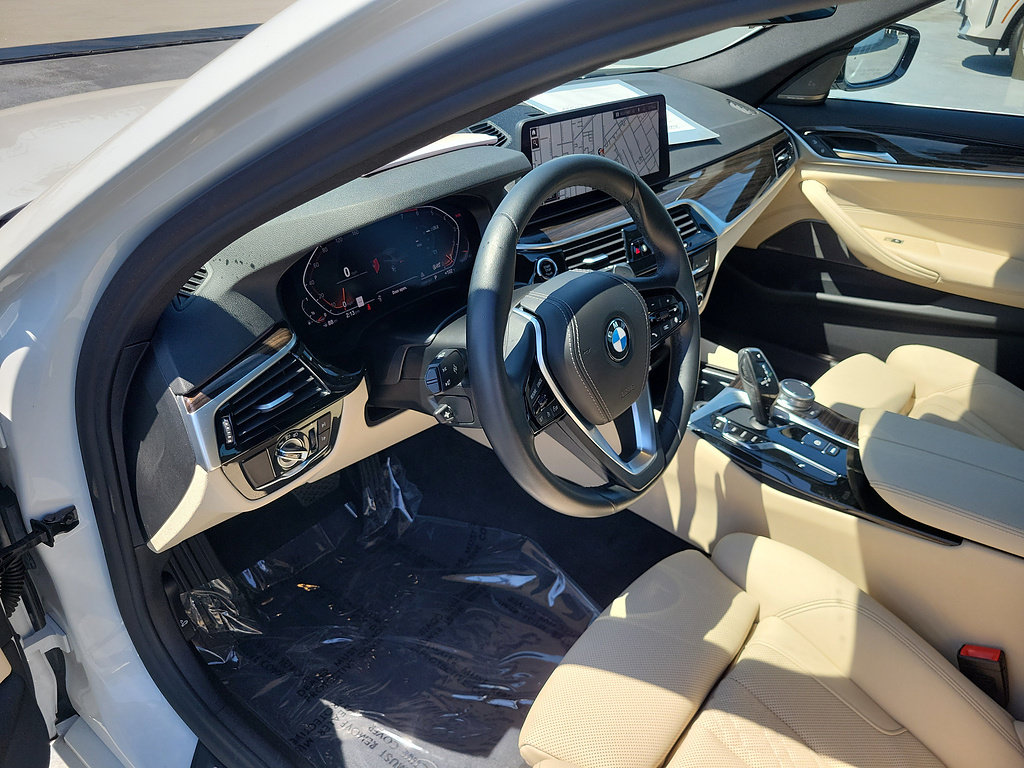 Used 2023 BMW 530i w/ Premium Package RWD image 17