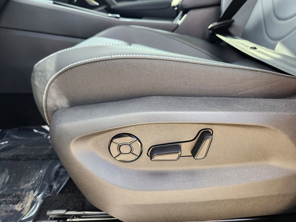 New 2026 Volkswagen Tiguan SE image 15