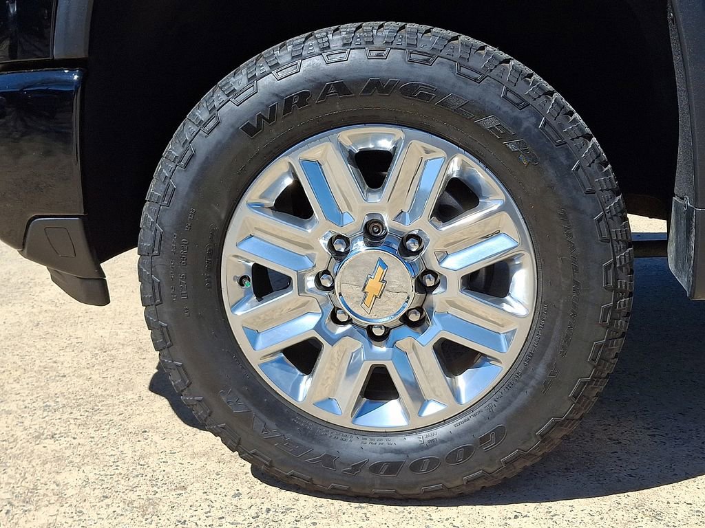 Used 2024 Chevrolet Silverado 2500 High Country w/ High Country Premium Package image 8