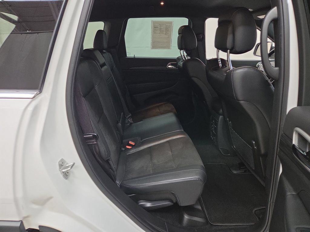 Used 2022 Jeep Grand Cherokee Laredo X AWD/4WD image 11