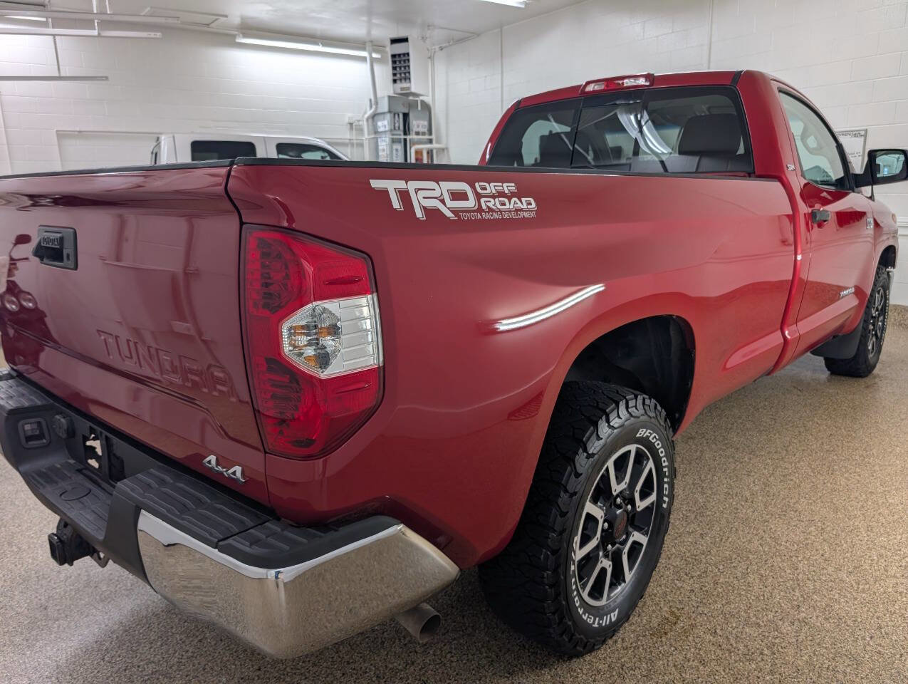 Used 2017 Toyota Tundra SR AWD/4WD image 4