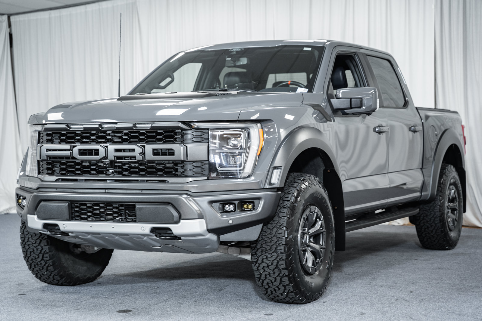 Used 2021 Ford F150 Raptor w/ Raptor 37 Performance Package AWD/4WD image 3