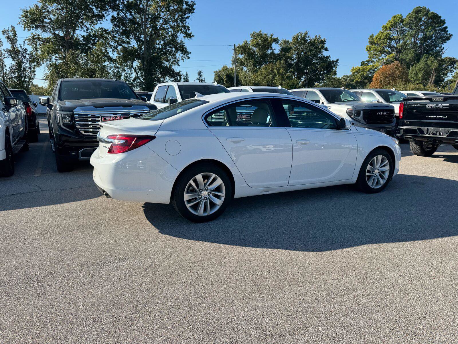 Used 2014 Buick Regal FWD image 9