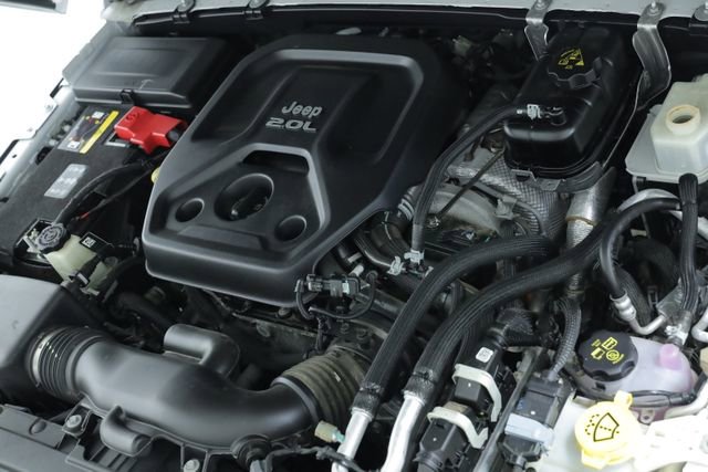 Used 2022 Jeep Wrangler Unlimited Sahara w/ Cold Weather Group image 9