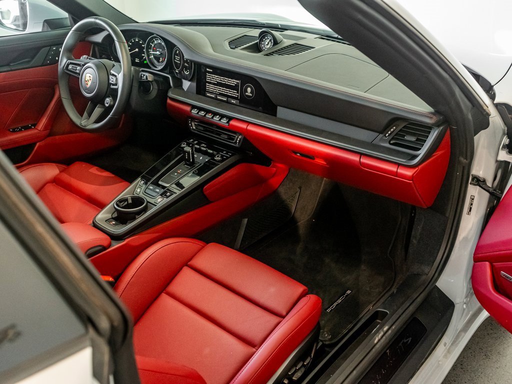 Certified 2024 Porsche 911 Targa 4 GTS image 32