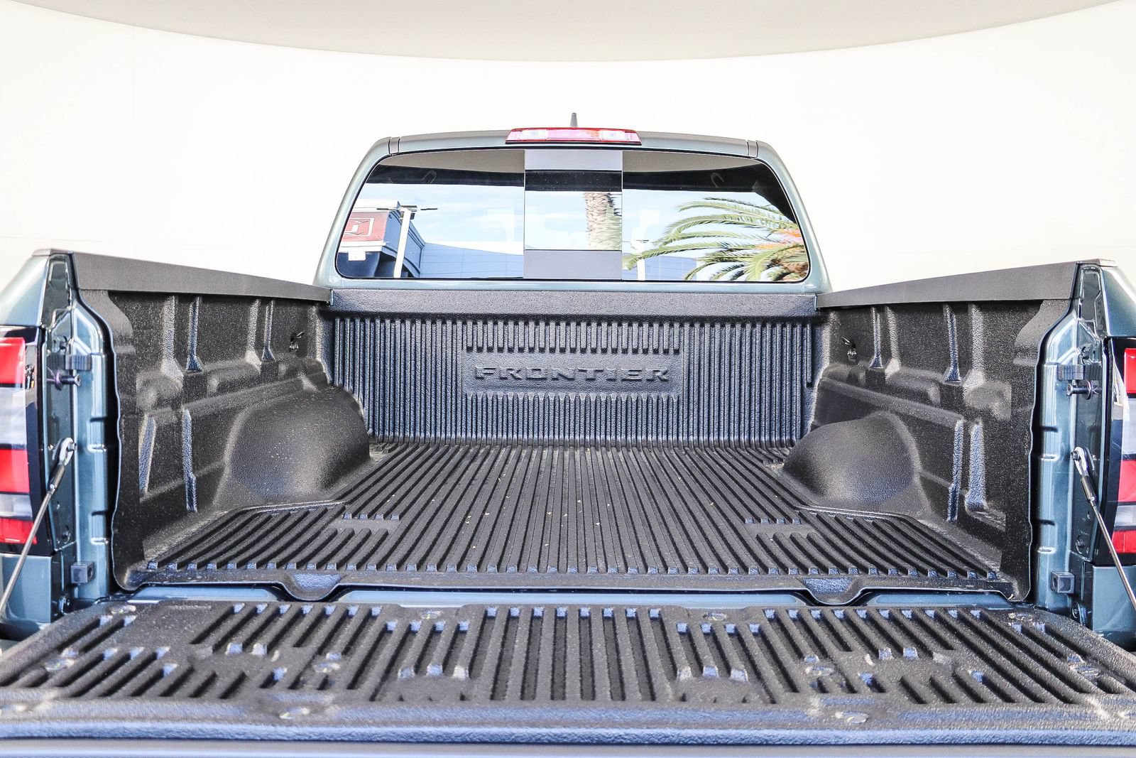 New 2027 Nissan Frontier SV w/ Tow Package RWD image 13