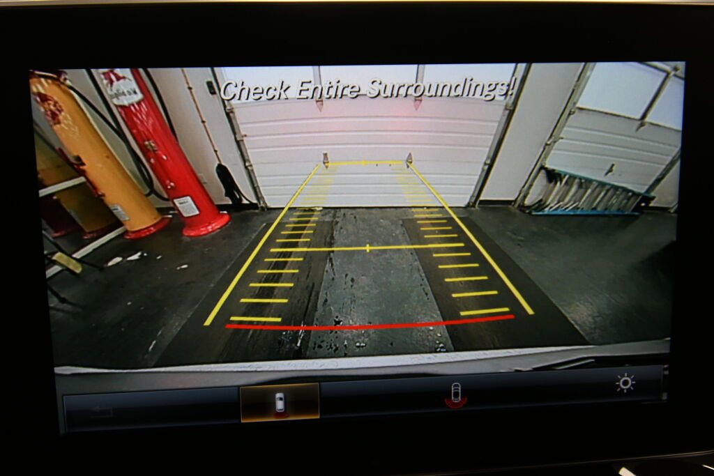 Used 2019 Mercedes-Benz GLC 300 4MATIC image 19