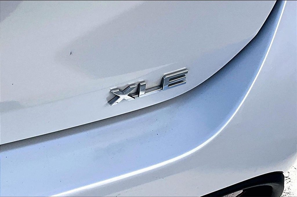 Certified 2022 Toyota Highlander XLE image 24