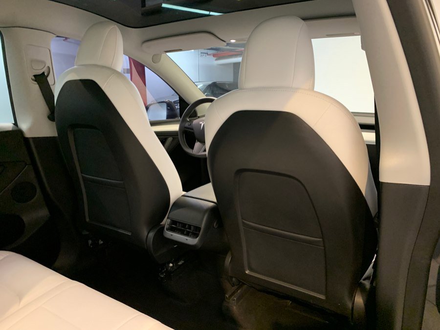 Used 2022 Tesla Model Y Performance image 46