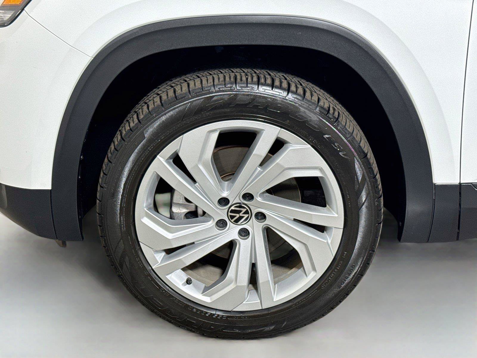 Used 2021 Volkswagen Atlas SE w/ Panoramic Sunroof Package FWD image 30