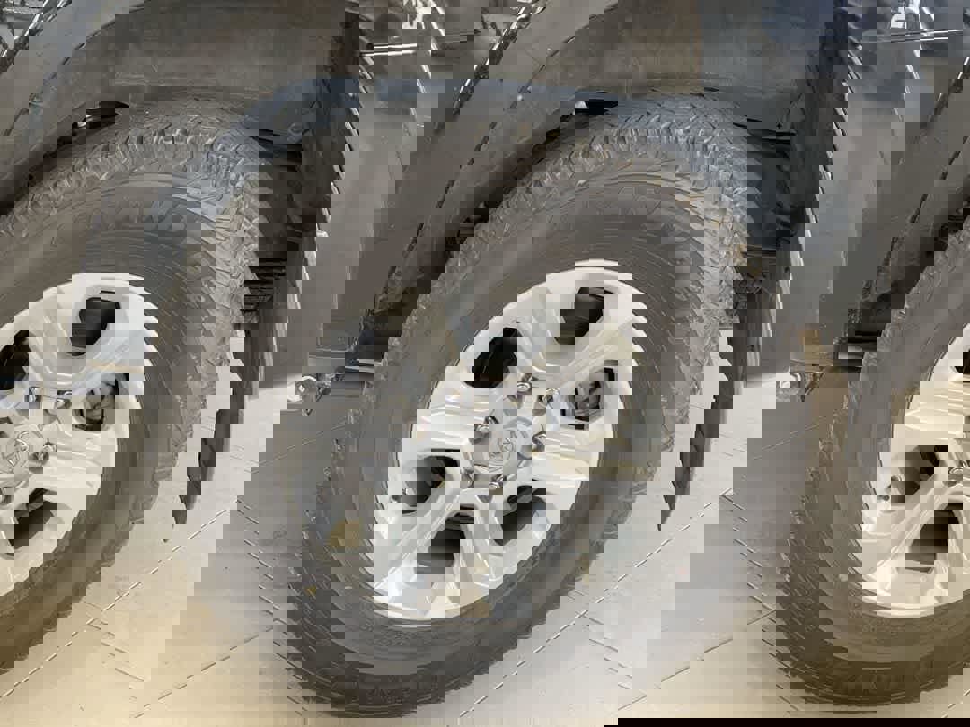 Used 2024 Toyota 4Runner SR5 AWD/4WD image 12