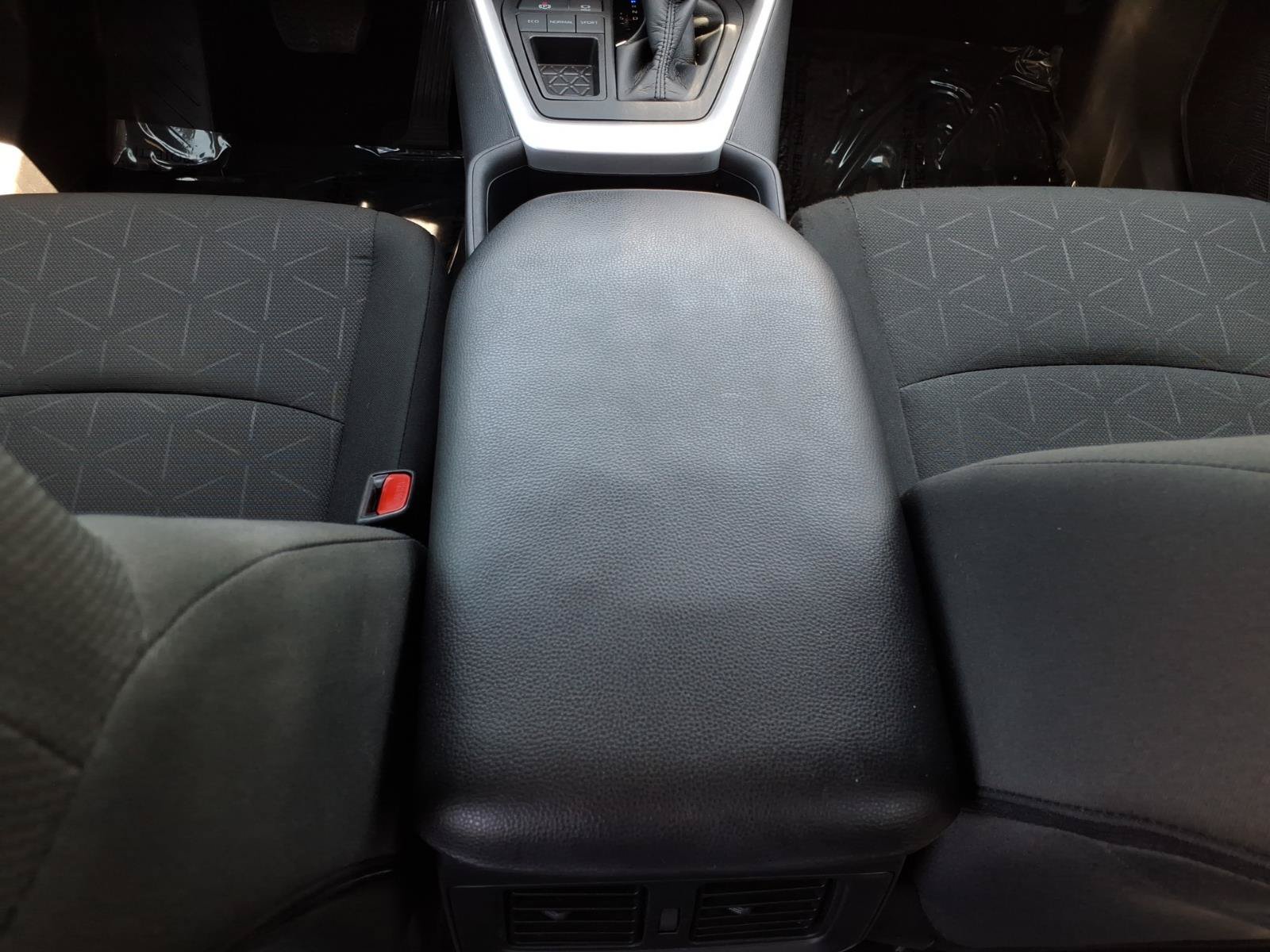 Used 2023 Toyota RAV4 XLE FWD image 25