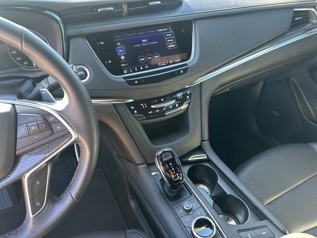 Certified 2025 Cadillac XT5 Sportv image 25