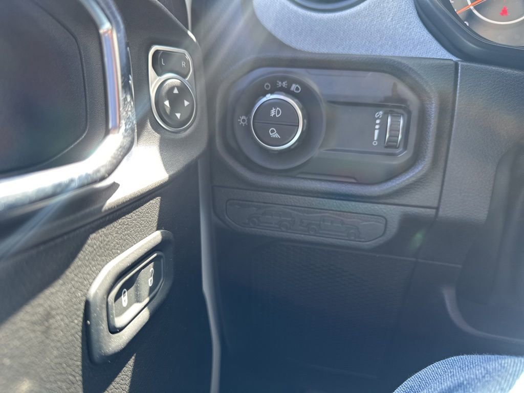 New 2025 Jeep Gladiator Sport image 21