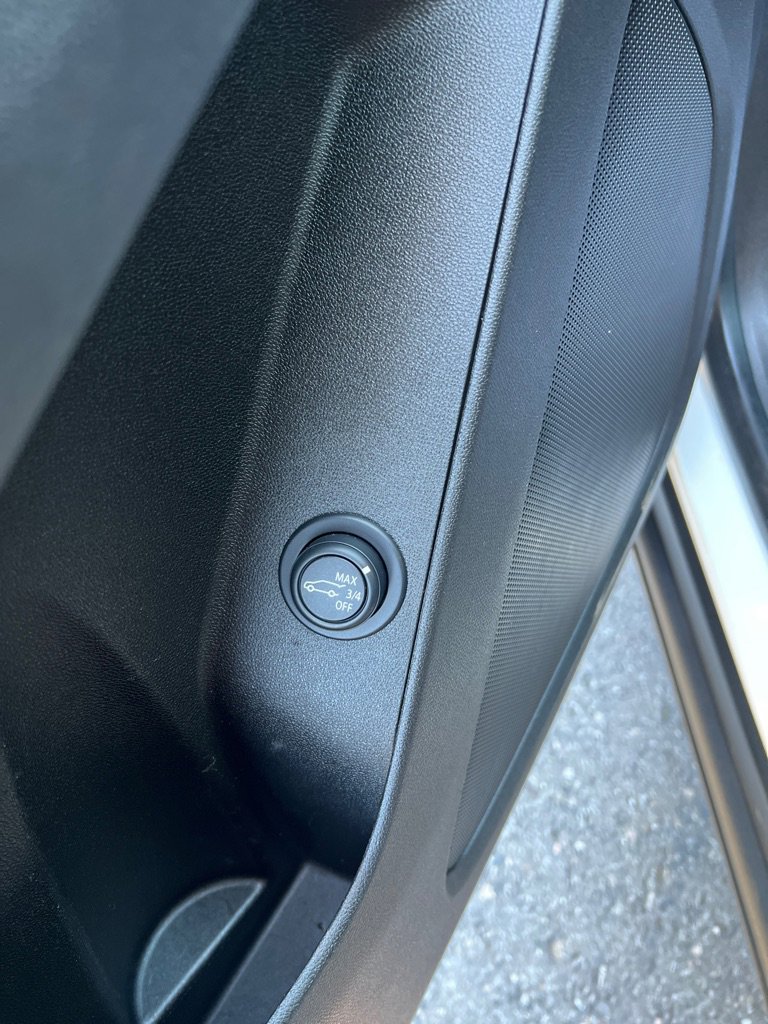 Used 2021 Chevrolet Equinox LT image 10